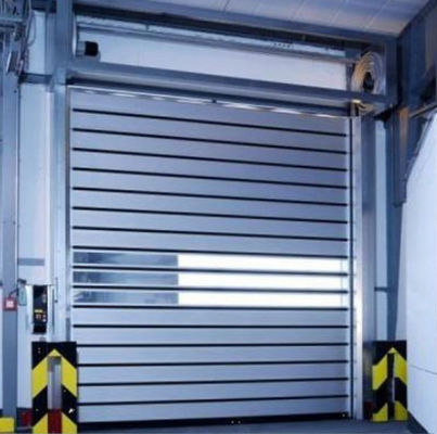 Yüksek Güvenlik Isıtma Hızlı Rol Kapıları Kolay Kurulum Yüksek Güçlü Çelik Yapı Endüstriyel Hızlı güvenlik